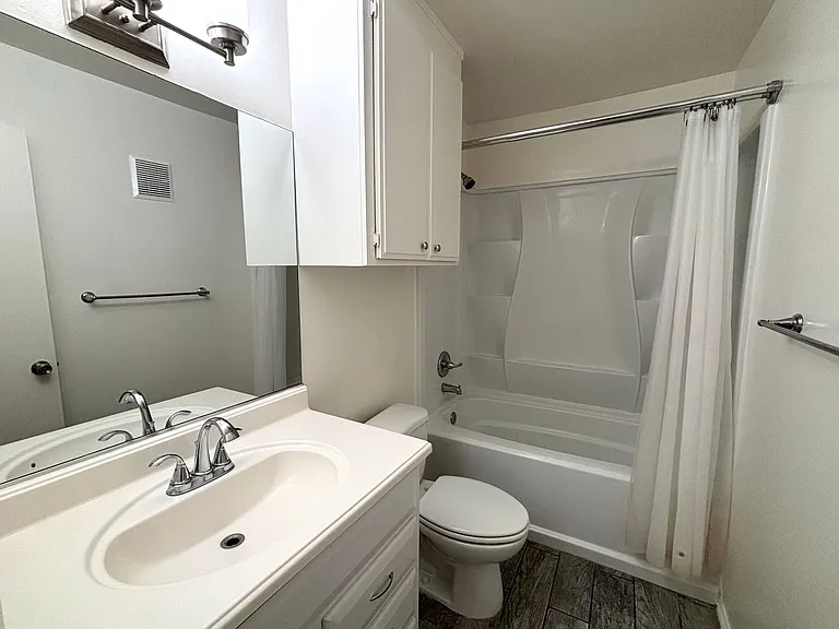 5880 Benner St #102 — Photo 8