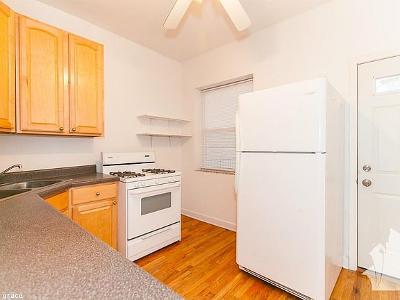 4th image of 1460 W Grace St #1318