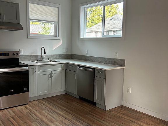 4th image of 18874 S Angeline Ave NE APT 1