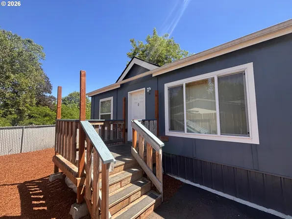 104 River Loop 1, Eugene, OR 97404