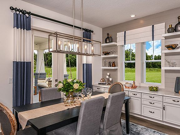 The Seaside - Dining Room
