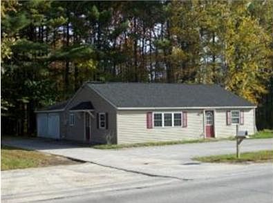 1st image of 215 Henniker St