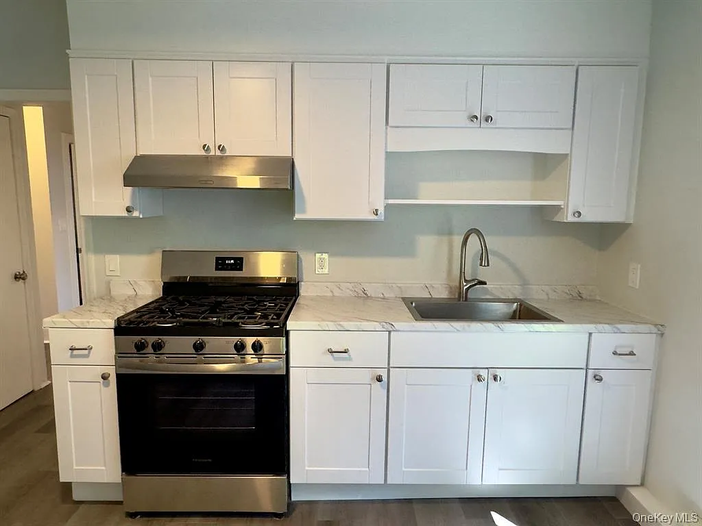 2 bed, 600 sqft, $2,900 — Photo 2