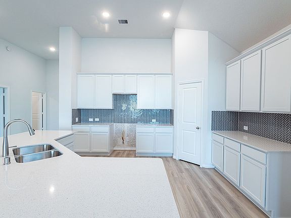 5th image of 21318 Blue Tuna Dr