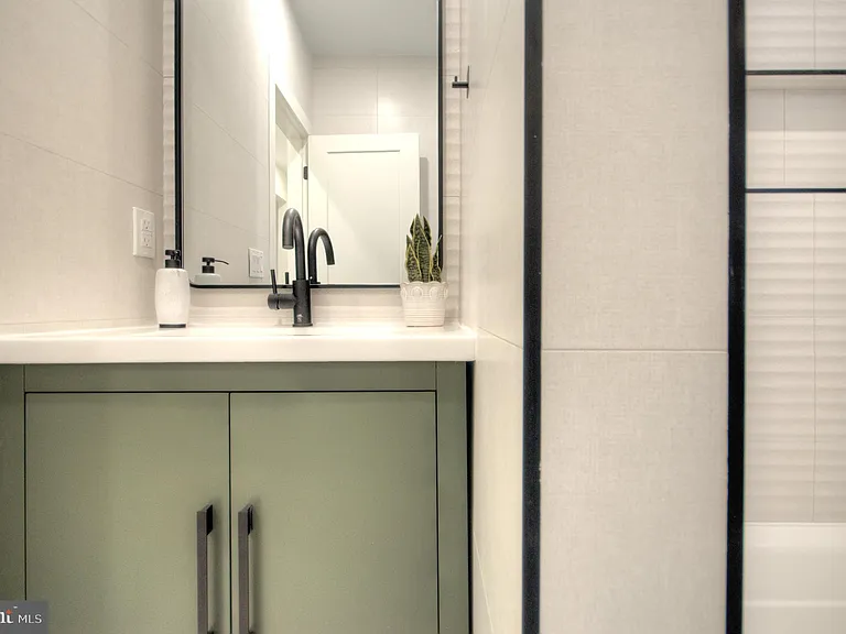 123 Park Ave — Photo 17