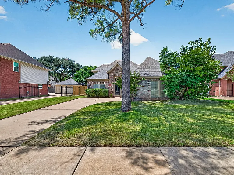 2922 Cotton Stock Dr — Photo 2