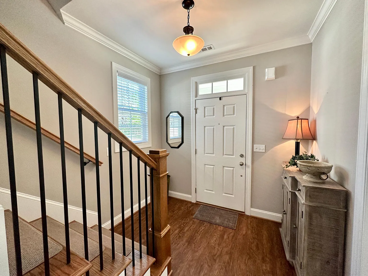 2 bed, 2.5 bath, 1708 sqft, $2,795 — Photo 3