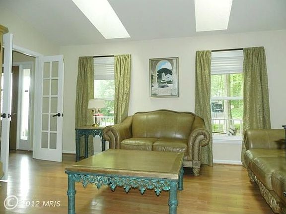 3rd image of 10918 Holleybrooke Dr
