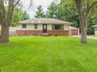 7828 Sunnyside Rd, Mounds View, MN 55112