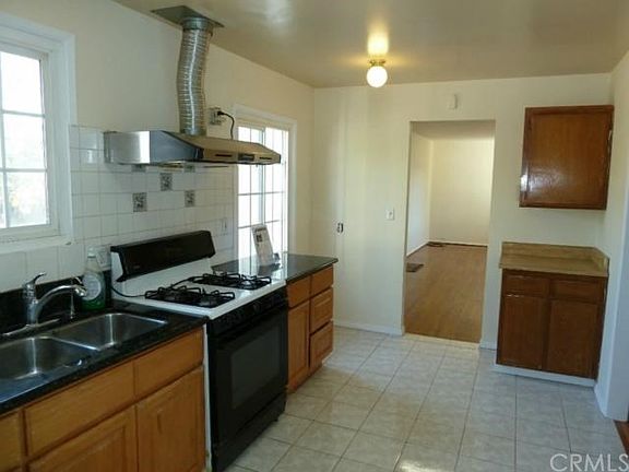 2nd image of 3858 Puente Ave