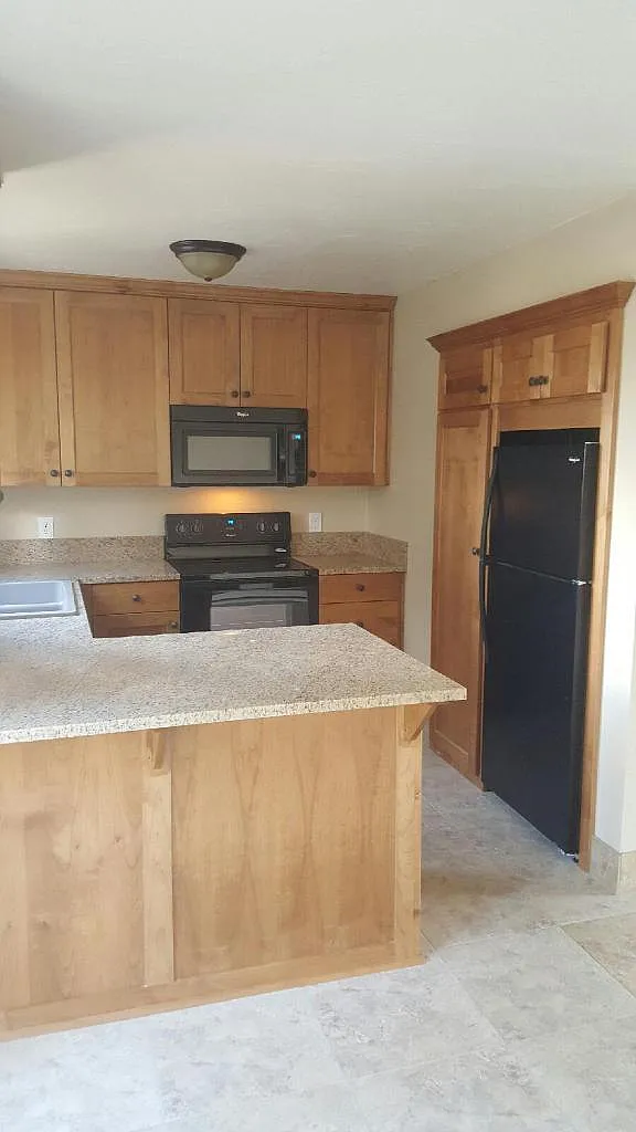Building Photo - 61545 Parrell Rd #112
