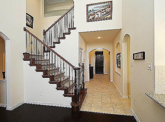 2nd image of 3405 De Vinci Dr