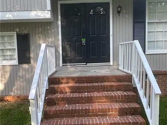 2nd image of 9226 Carlton Trl NW