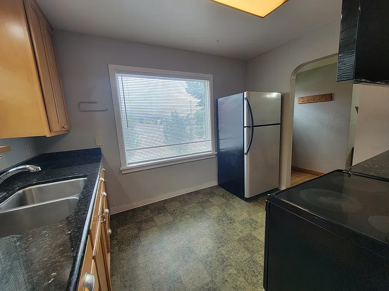 710 Mount Ave — Photo 13