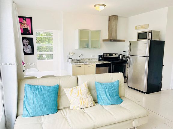2nd image of 1358 Pennsylvania Ave APT 301