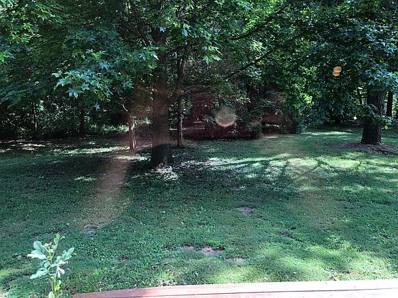 5th image of 39 Goldenwood Ln