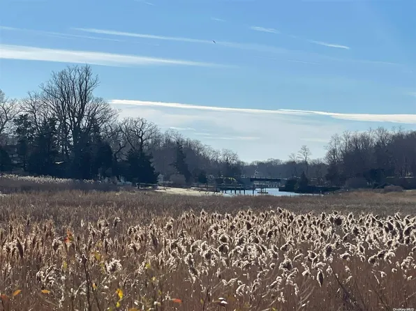(undisclosed Address), Mattituck, NY 11952