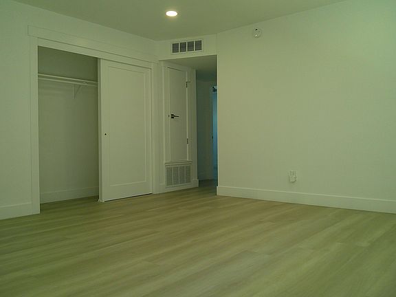 5th image of 1321 Plumas St APT 203