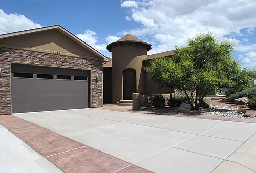 2096 Two Wood Dr Photo 1