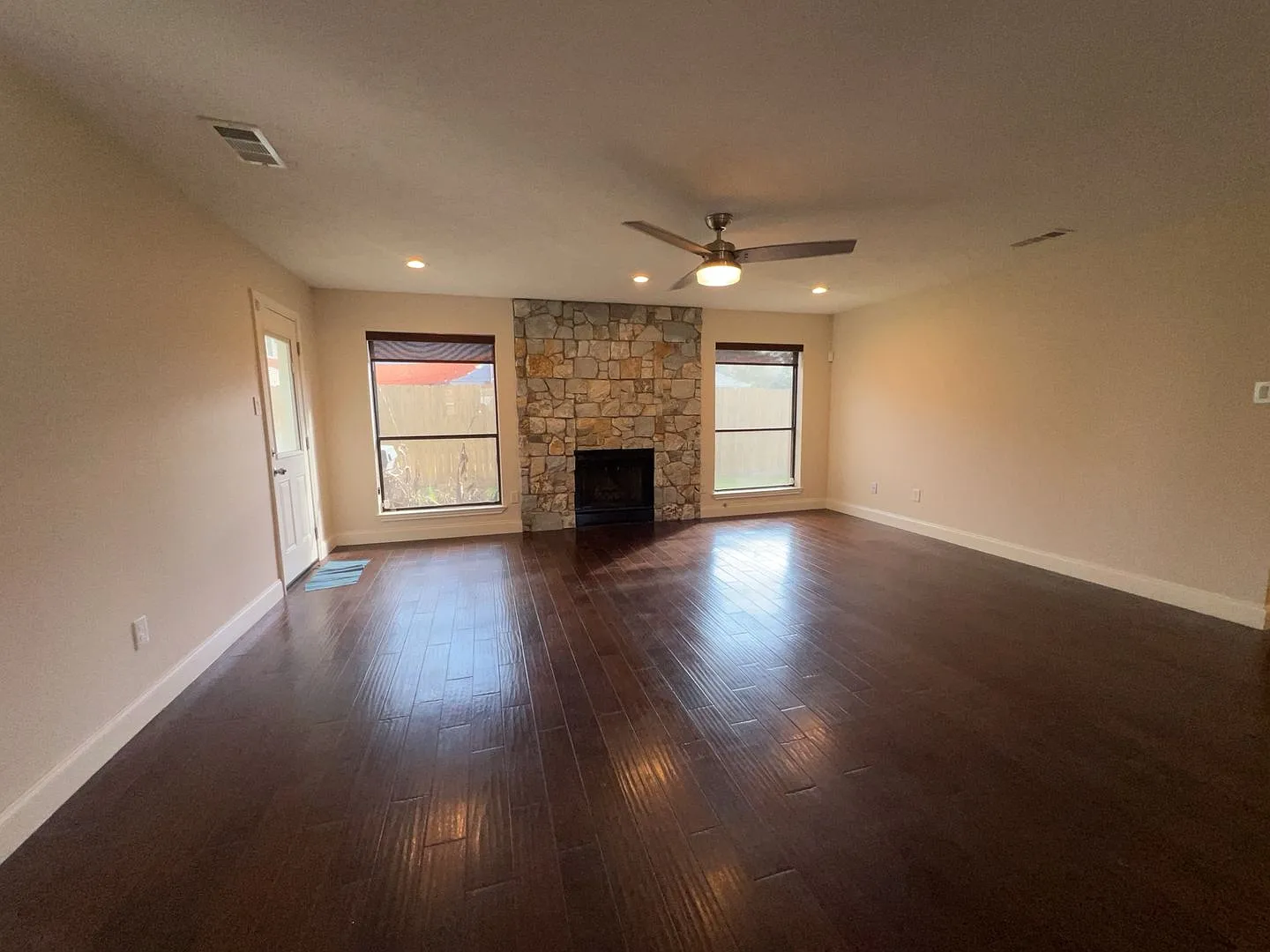 7402 Wood Bluff Blvd - Ask about our No Cash Security Deposit Option — Photo 4