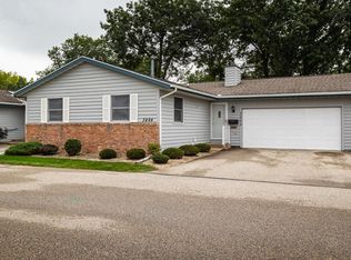3464 Woodbridge Ct #10, La Crosse, WI 54601