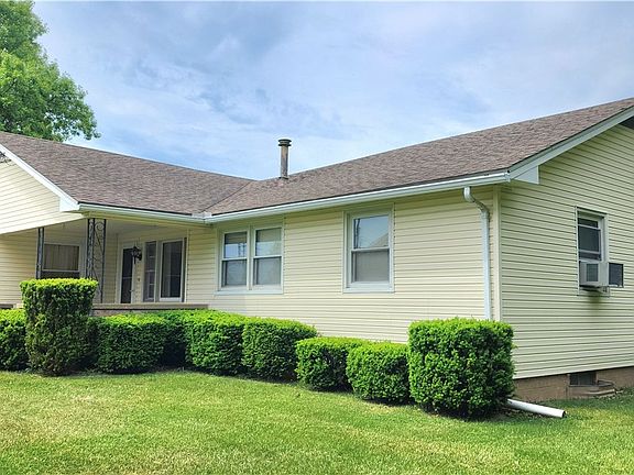 4th image of 614 Halbar Dr