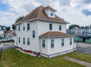 674 N Broadway St, East Providence, RI 02914