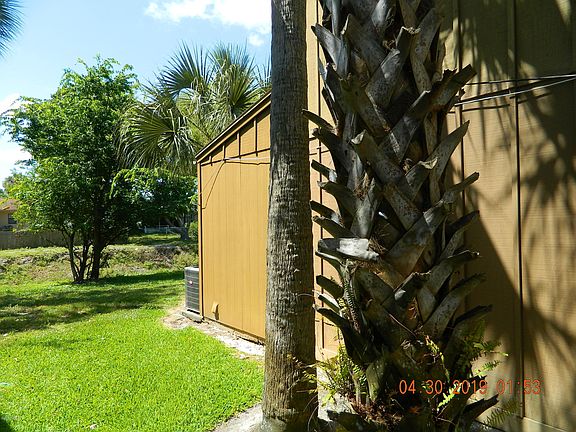 3rd image of 176 W Sandalwood Ct