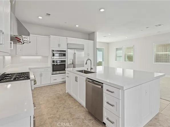 27014 W Goldfields Ct, Valencia, CA 91381