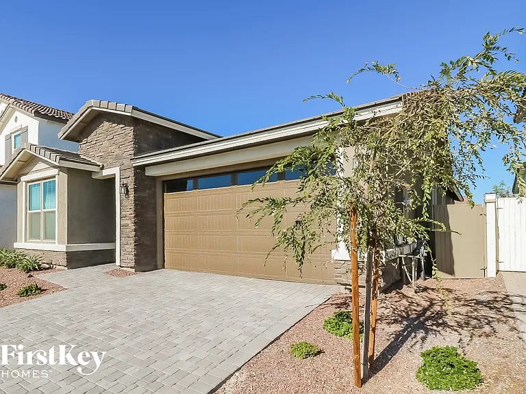 19690 W Turney Ave — Photo 2