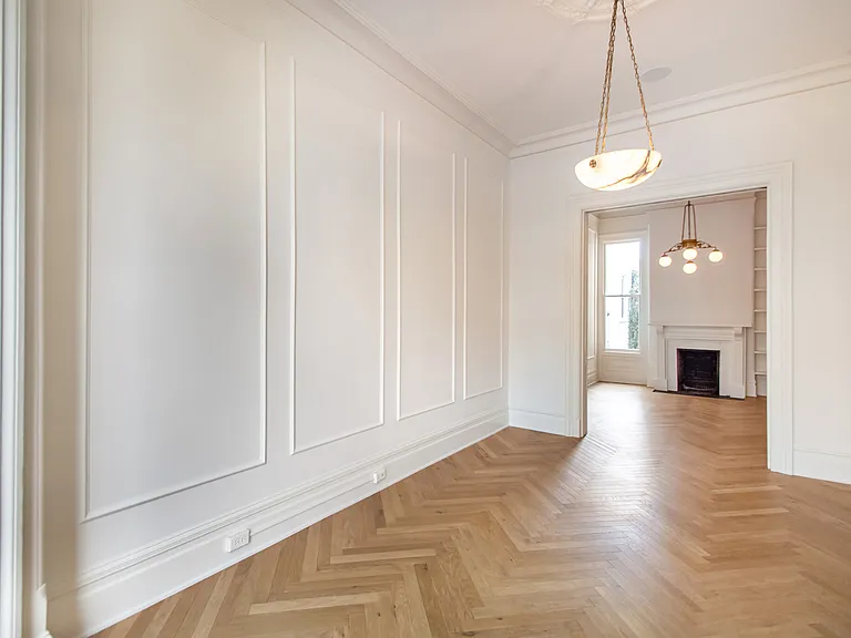2381 Bush St — Photo 17