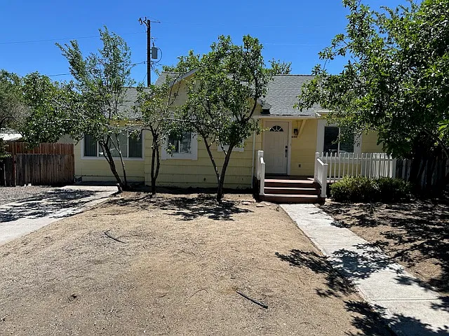 706 Claremont Cir
