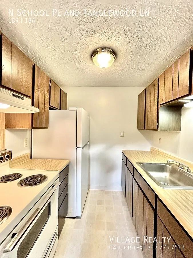 Top Floor! End-unit! Roomy 1-Bed with A/C, Private Entrance, & Off-Street Parking! — Photo 3