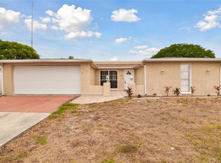 1823 Sprint Ln, Holiday, FL 34691