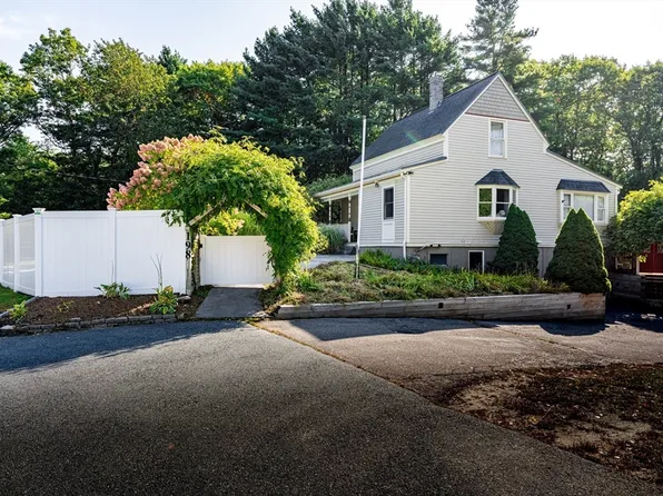 198 Samoset St, Plymouth, MA 02360