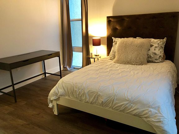 5th image of 2100 Ocean Dr #4F