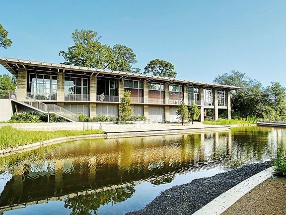 703 Jackson Hill is close to the Buffalo Bayou Dog Park.