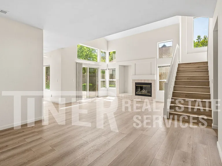 6931 Romanzo Way — Photo 8