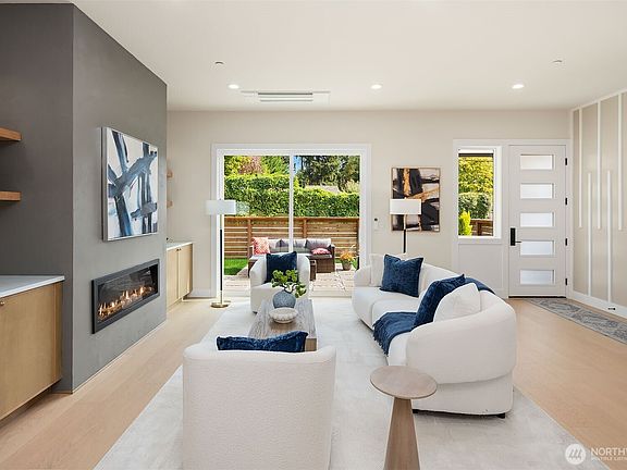 3rd image of 18603 104th Avenue NE #B