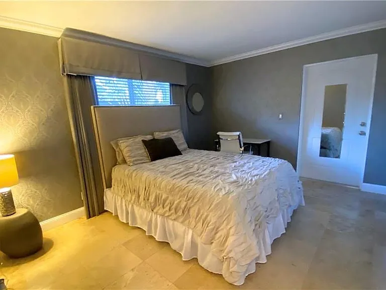 600 NE 7th Ave #14 — Photo 8