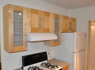 2332 Freetown Ct APT 2B, Reston, VA 20191