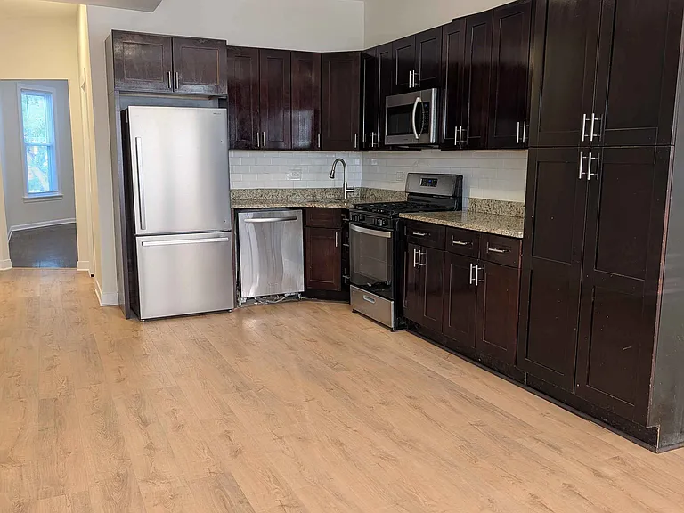 2302 N Hamlin Ave #2 — Photo 2