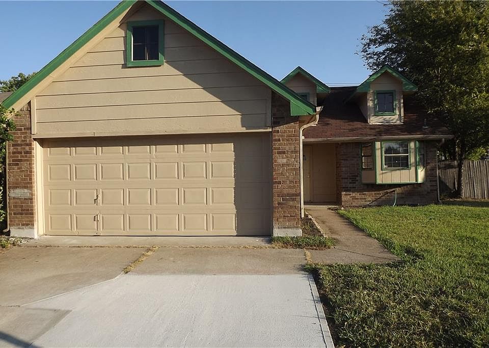 1st image of 507 Red Coat Ln