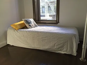 Rented by Warren T Real Estate Corp.