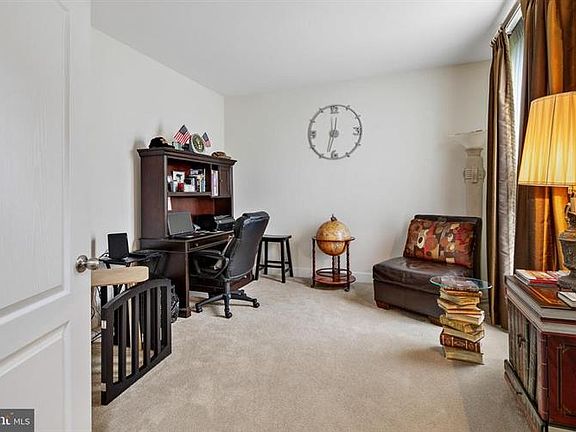 3rd image of 735 Bullen Dr