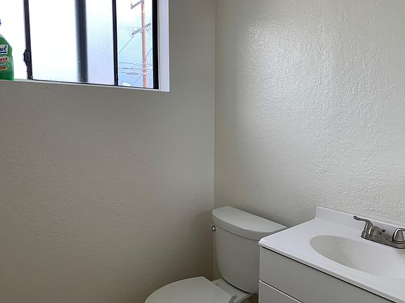 5th image of 1604 W 158th St Unit I