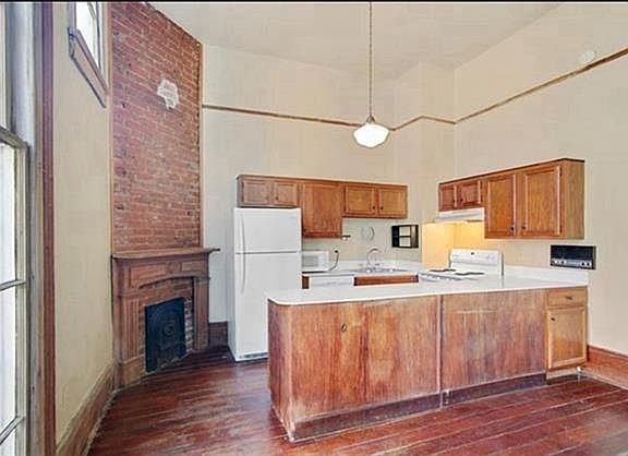 5th image of 2412 Magazine St #B