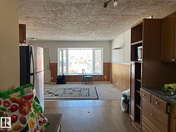 5th image of 801 Hermitage Way