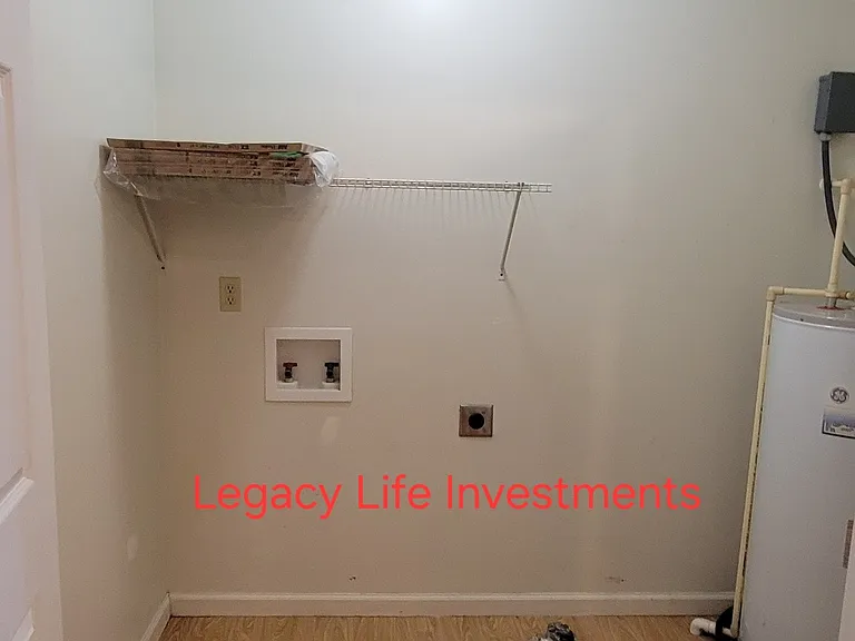 953 Irvington Rd — Photo 9