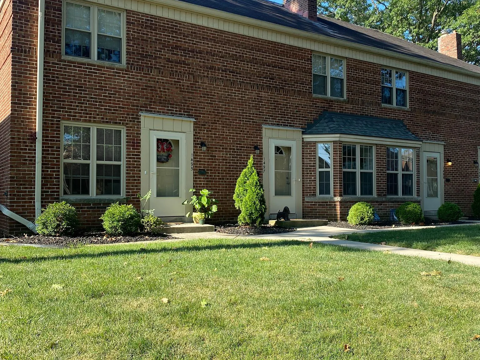 2 bed, 1225 sqft, $1,825 — Photo 1